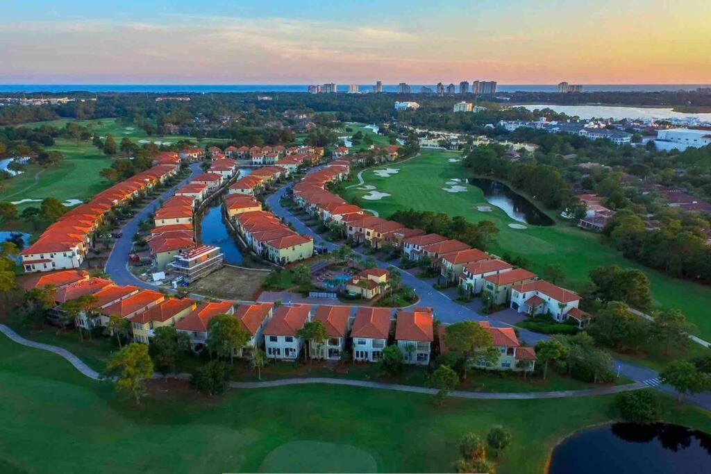 4 Bedroom House On The Golf Course With 2 Golf Carts! Destin Bagian luar foto